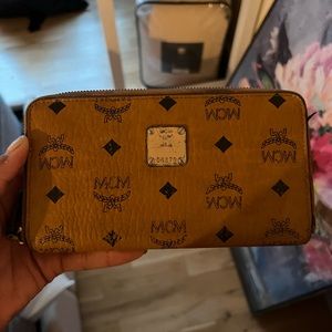 MCM wallet